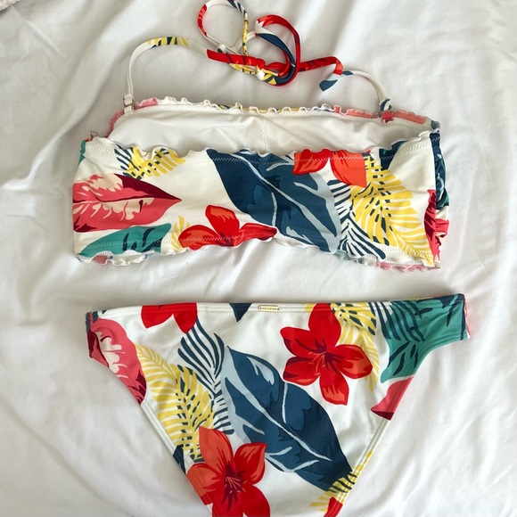 Tropical Bandeau Bikini Set - Picture 2 of 3